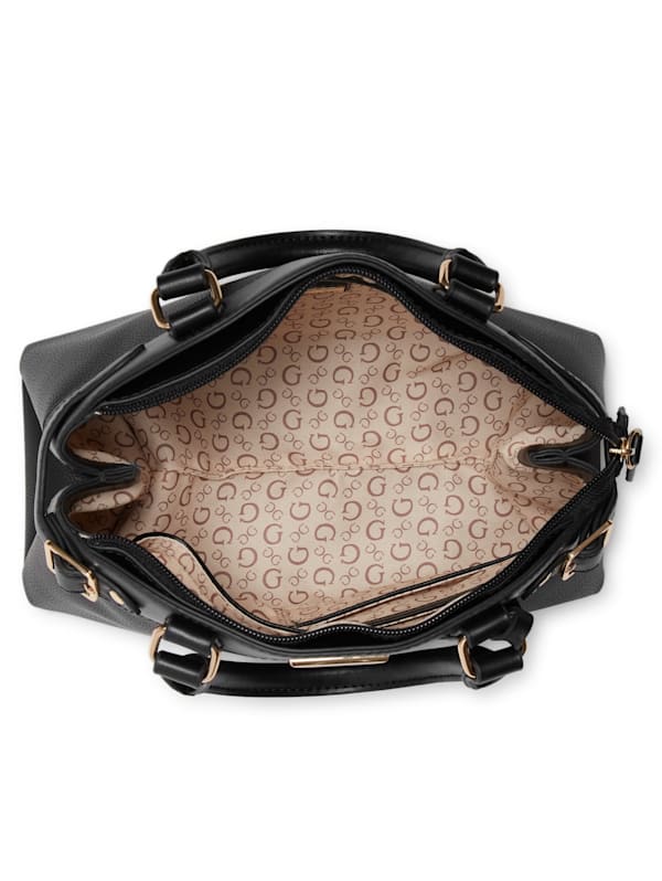 Guess bag inside outlet