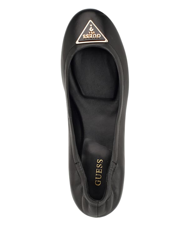 Guess flats top