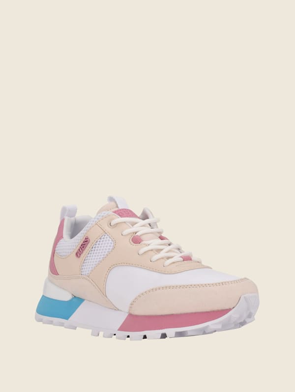 Selvie Sneakers GUESS Canada