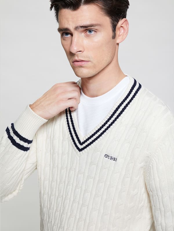 Guess white jumper best sale