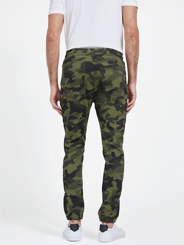 Jogger camo new arrivals hombre