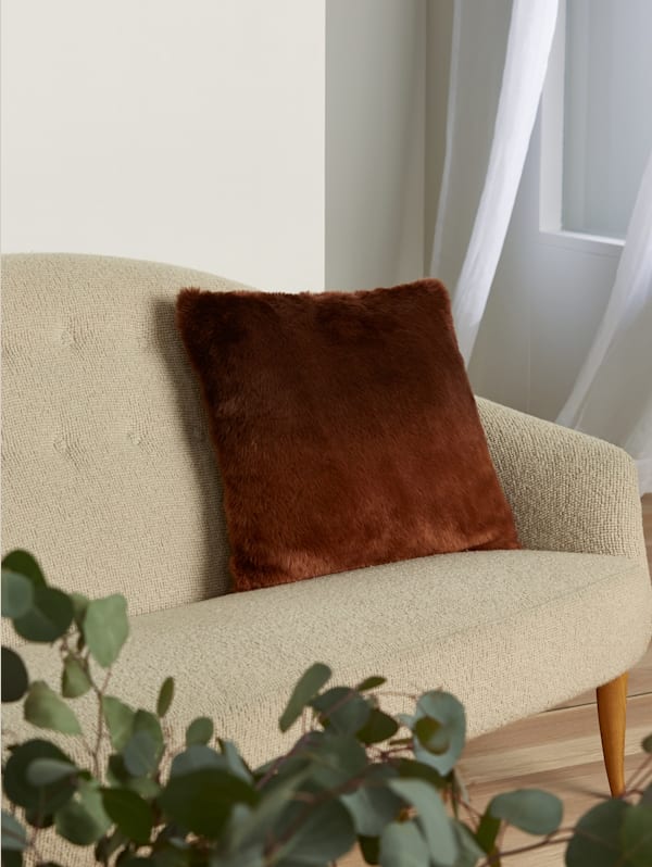 Fur deals pillows canada