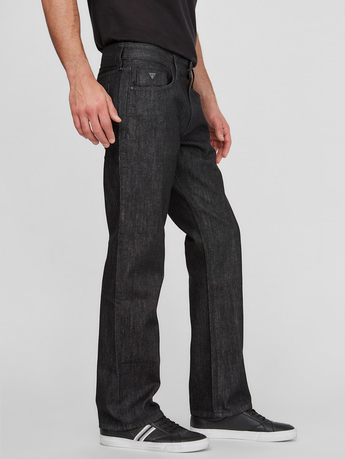 GUESS Factory Men's Rowland Relaxed Straight Jeans Clothing, Shoes