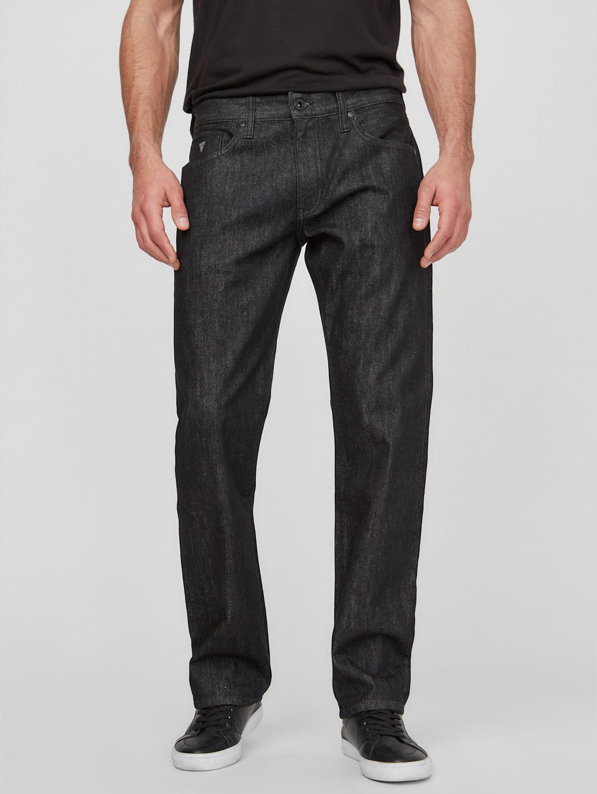 GUESS Factory Men's Rowland Relaxed Straight Jeans Clothing, Shoes