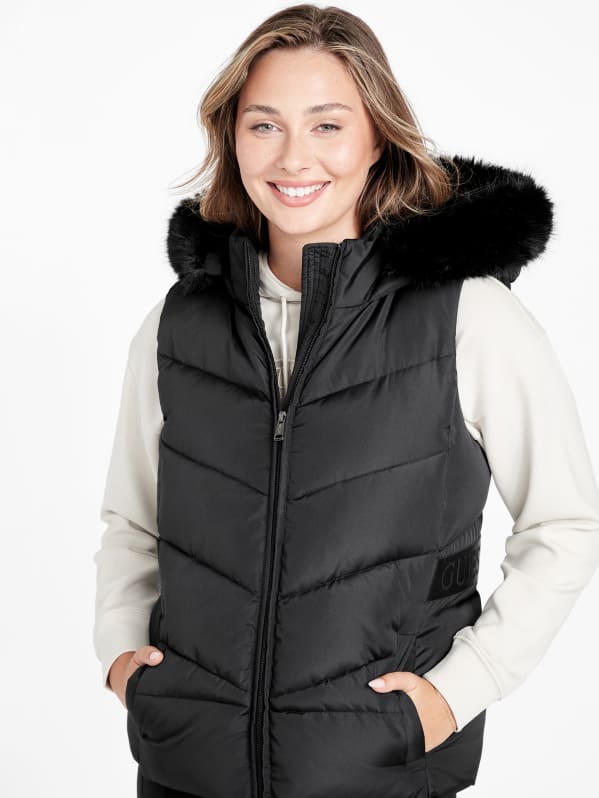【GUESS】パーテッド Hailey Hooded Quilted Vest | GUESS Factory