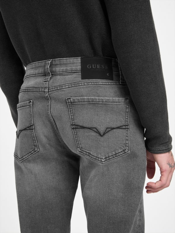 Delmar Slim Straight Jeans | GUESS Factory