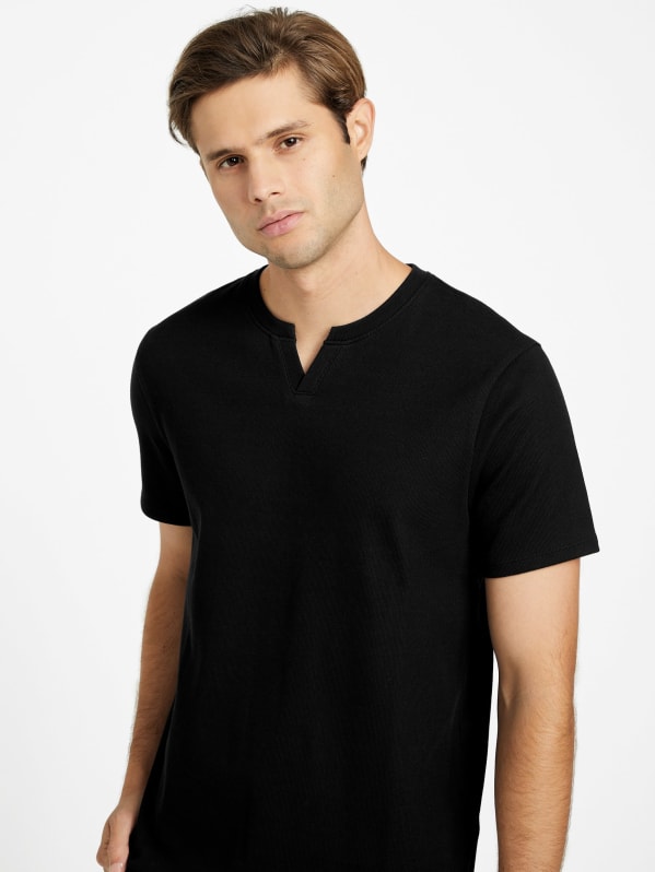 Conner Slit Tee | GUESS Factory Conner Slit Tee | GUESS Factory