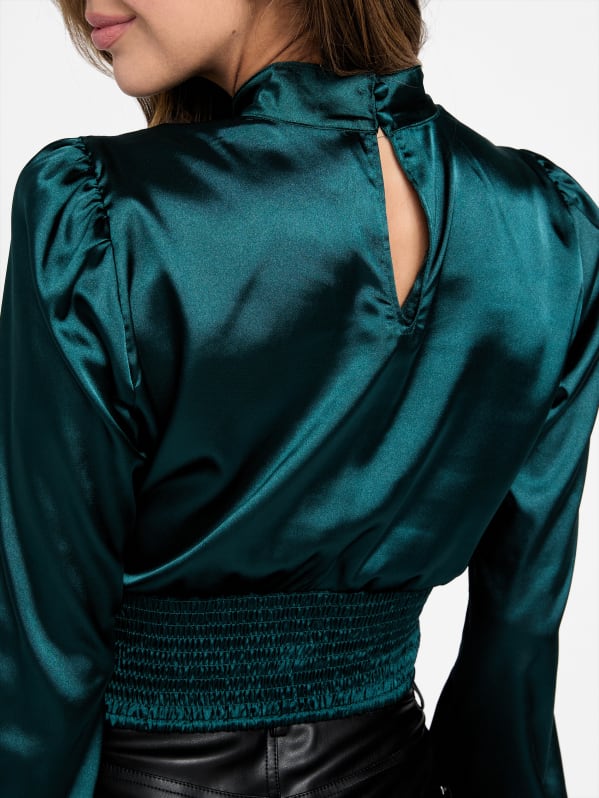 Cabrera Keyhole Top | GUESS Factory