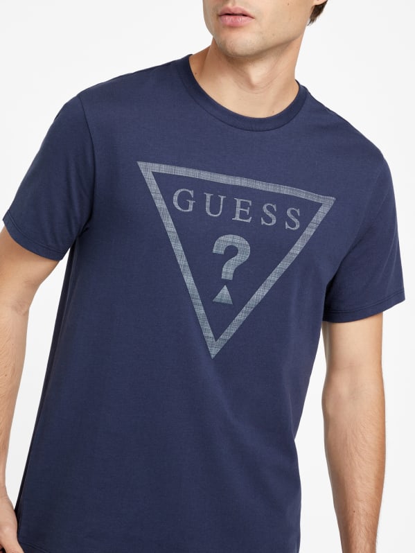 T-SHIRT GUESS TRIANG ORIGINAL PQ - Compre Agora