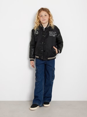 GUESS Kids Mid Season Sale Hasta un 40 de descuento