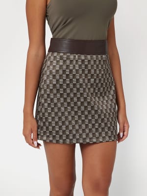 Gonne e Shorts GUESS Minigonne e Pantaloncini Donna