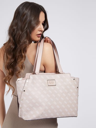 Join Guess Sale Up To 50 Off On Bag S Collection