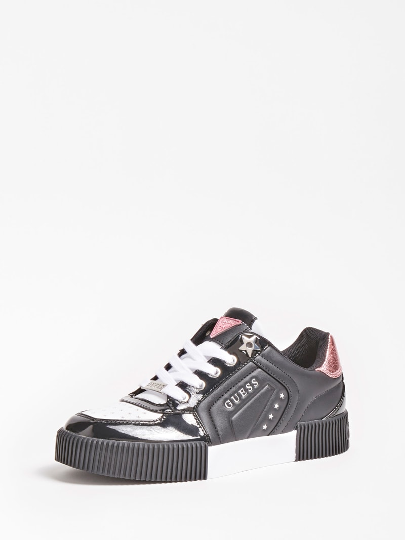 guess star sneakers