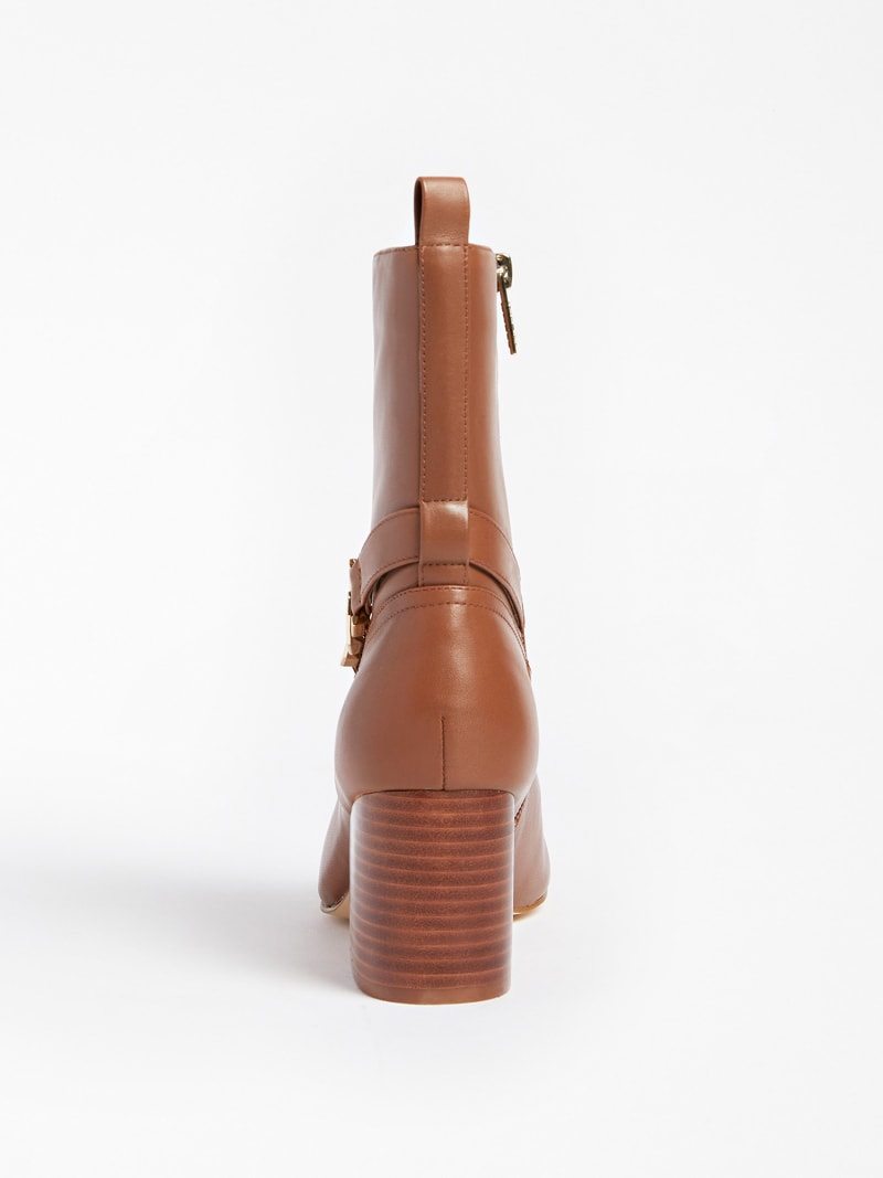 Guess tan boots online