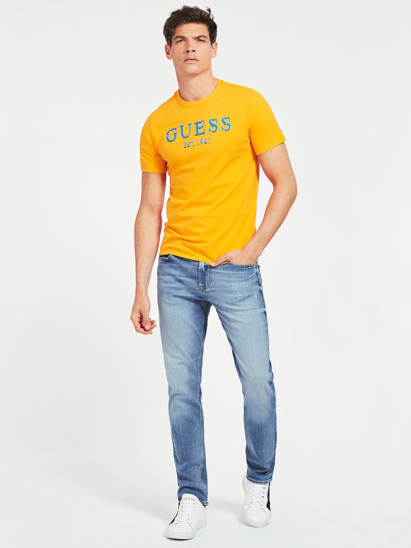 Download SLIM FIT FRONT LOGO T-SHIRT | Guess Official Online Store