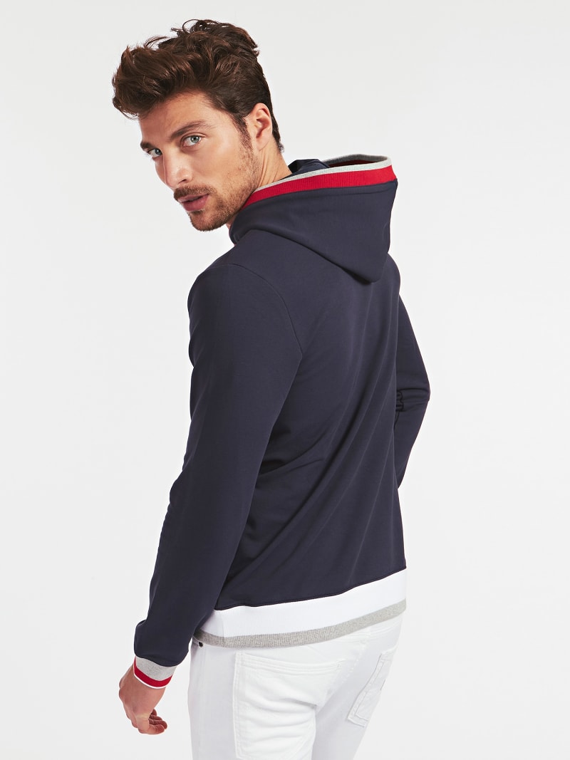 Sweatshirt front pocket clearance
