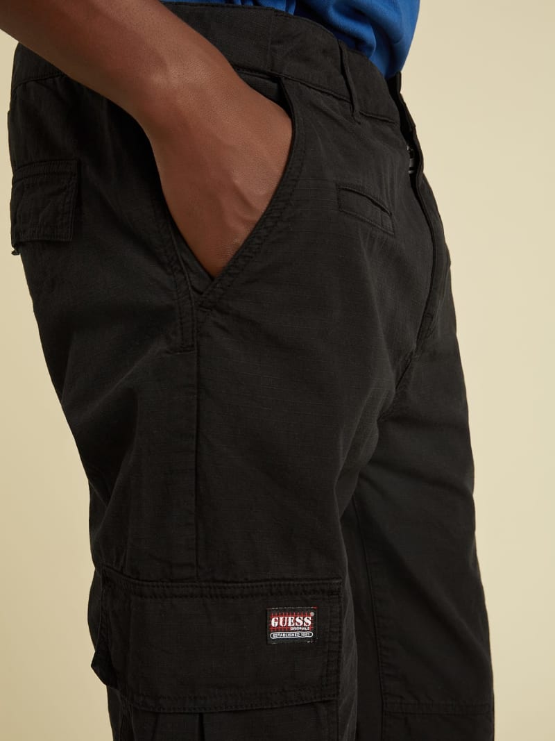 SLIM PANT WITH CARGO-STYLE POCKETS Men 