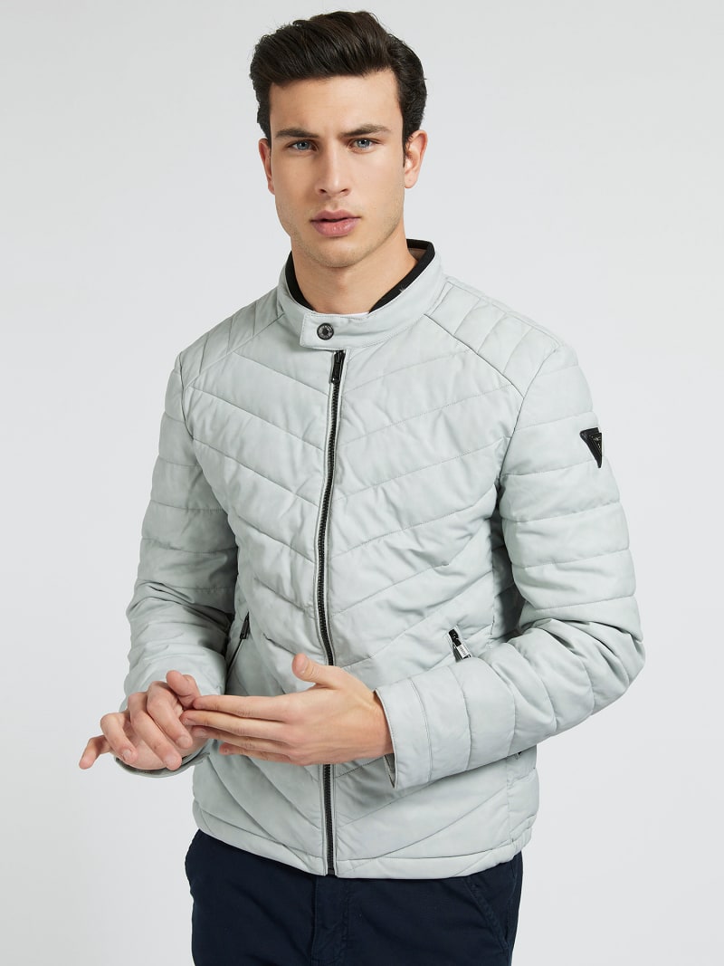 Куртка из синтетика. Куртка nb athletics winterized long down. Синтетическая куртка. Куртка guess мужская. Синтетическая куртка.