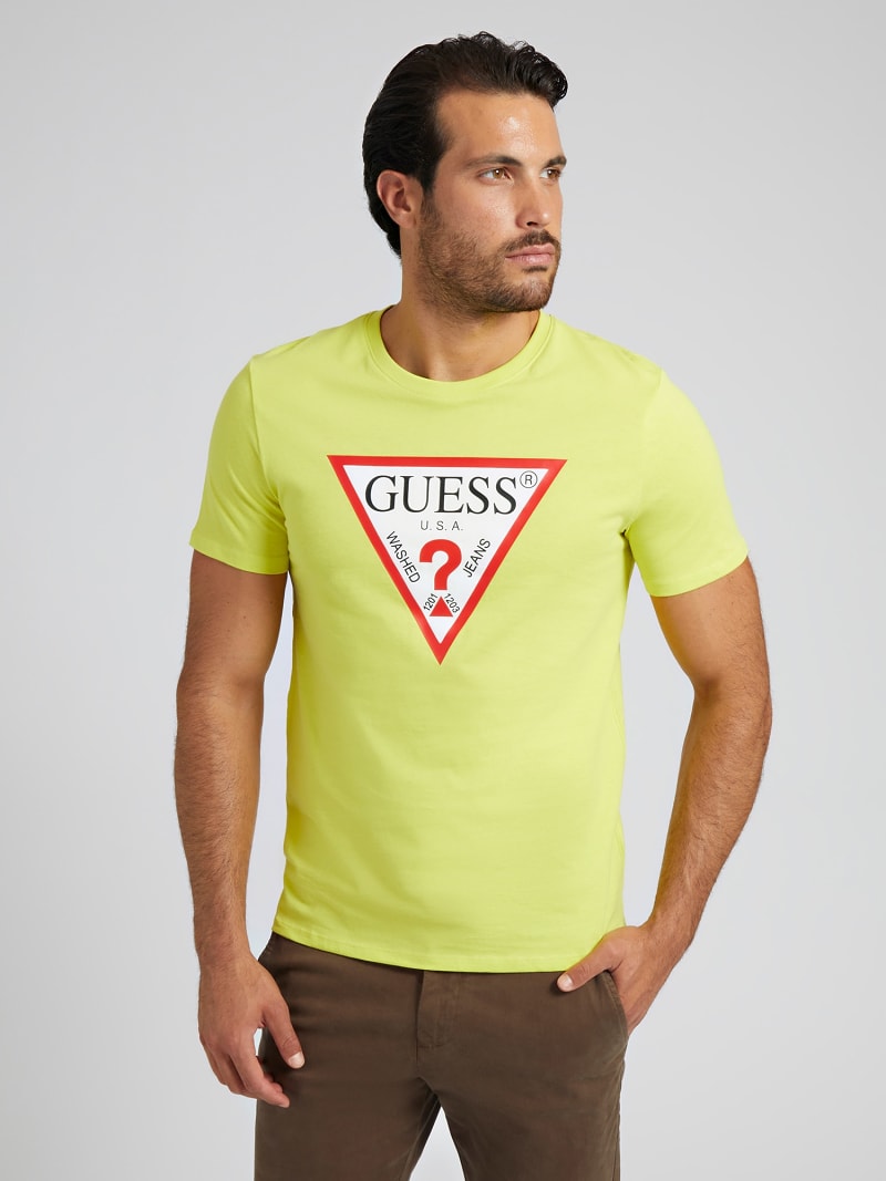 Camiseta triángulo logo | GUESS® Sitio Oficial