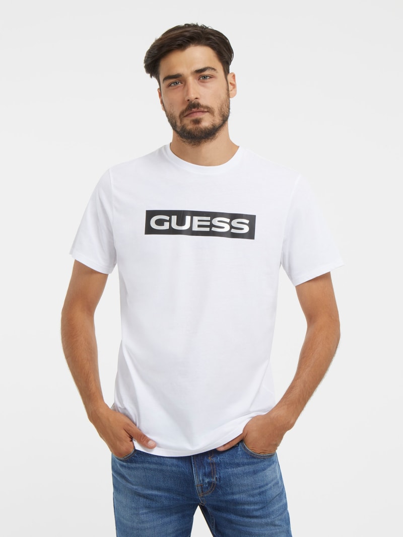 GUESS® Front logo t-shirt