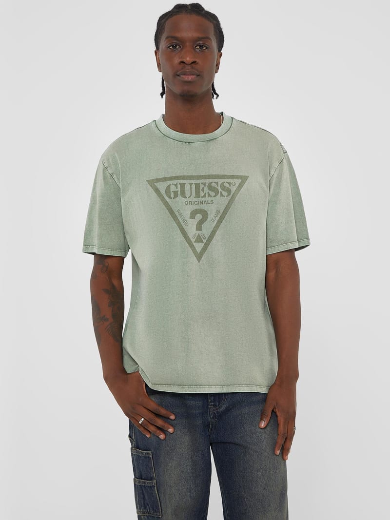 Camiseta triangulo logo