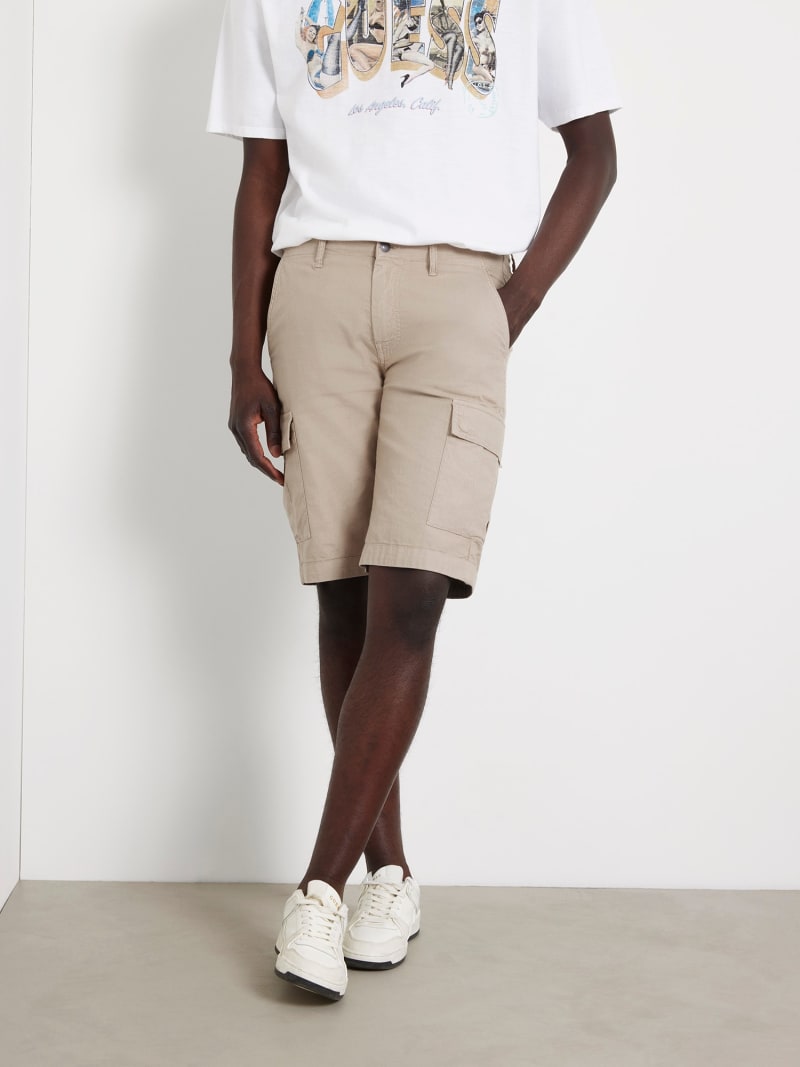 Mid rise cargo shorts