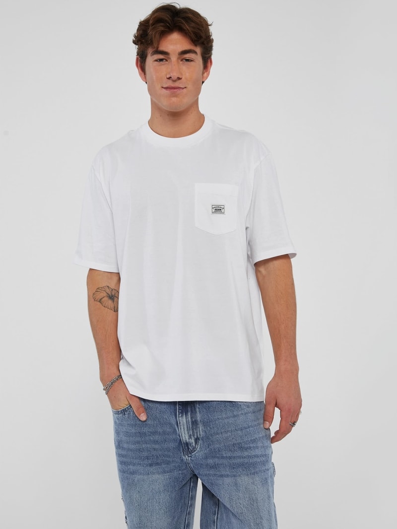 Front pocket t-shirt