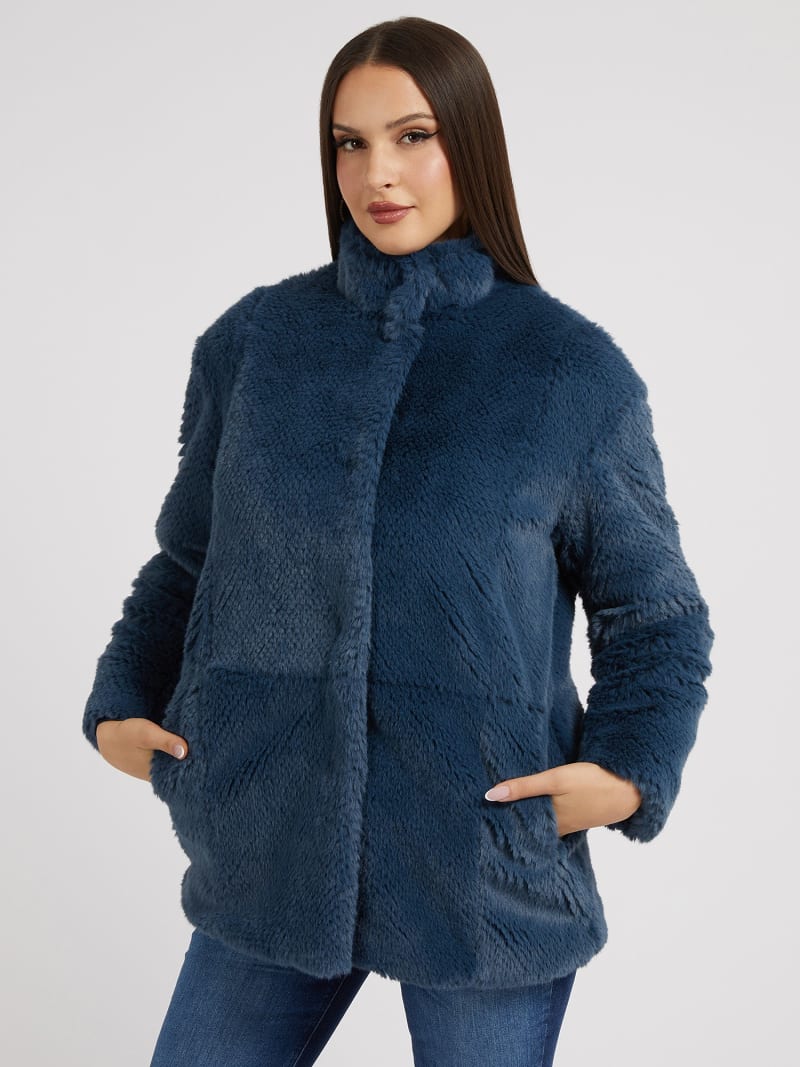 Płaszcz ze sztucznego futra