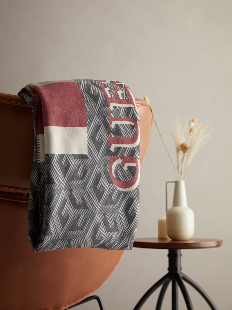 Κουβέρτα pile με λογότυπο G cube