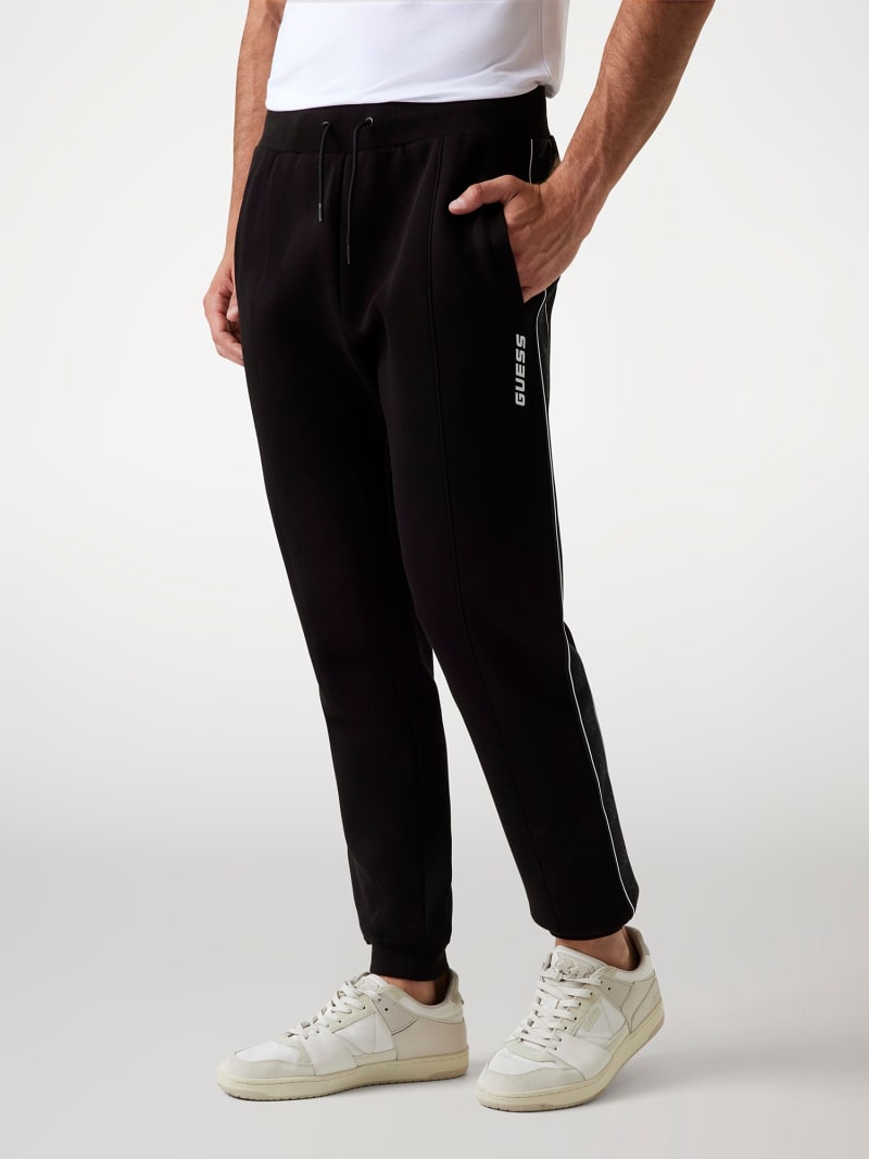 Pantalón jogger con logo lateral