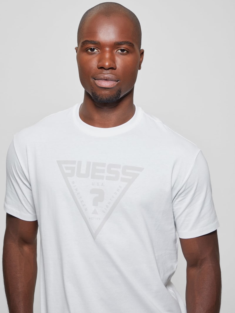 Camiseta guess triangulo hombre 2025