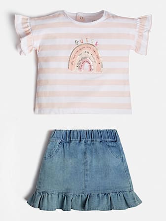 T-shirt and skirt set