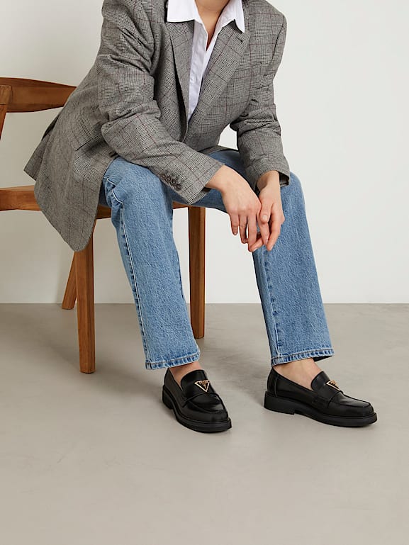 Guess loafers top