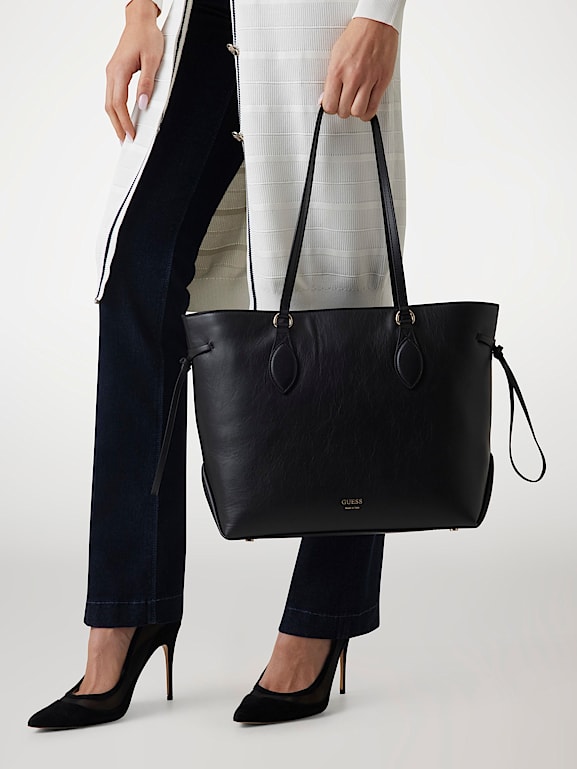 GUESS Florence genuine leather shoulder bag Women