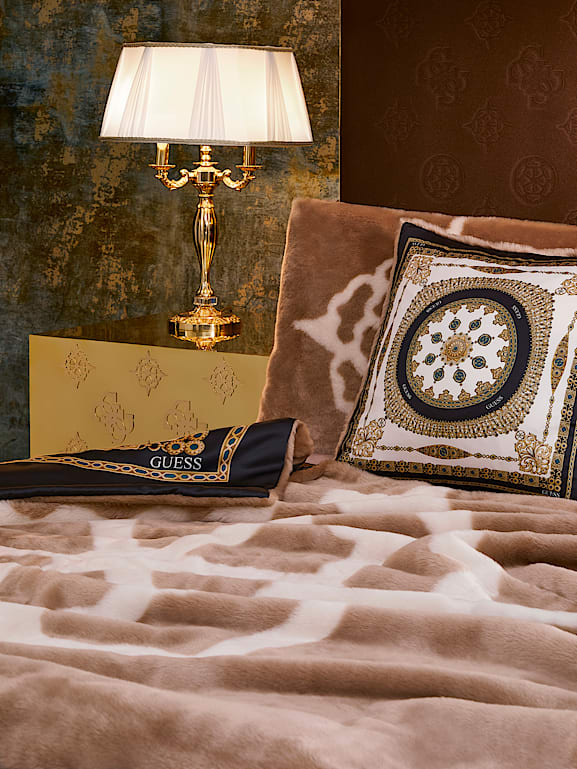 GUESS FAUX FUR RECTANGULAR CUSHION