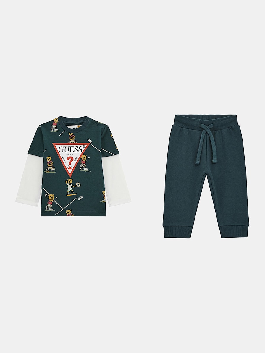 T-shirt and pant set