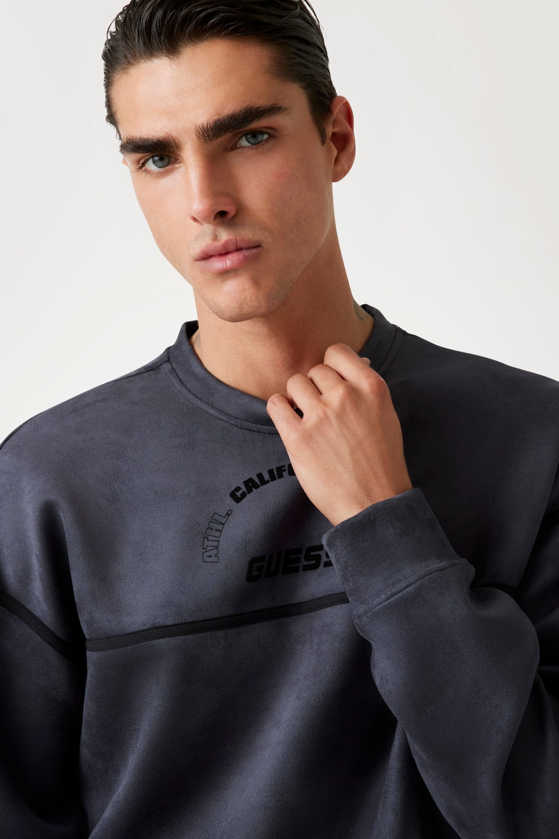 ハルユウ GUESS® Scuba logolu sweatshirt