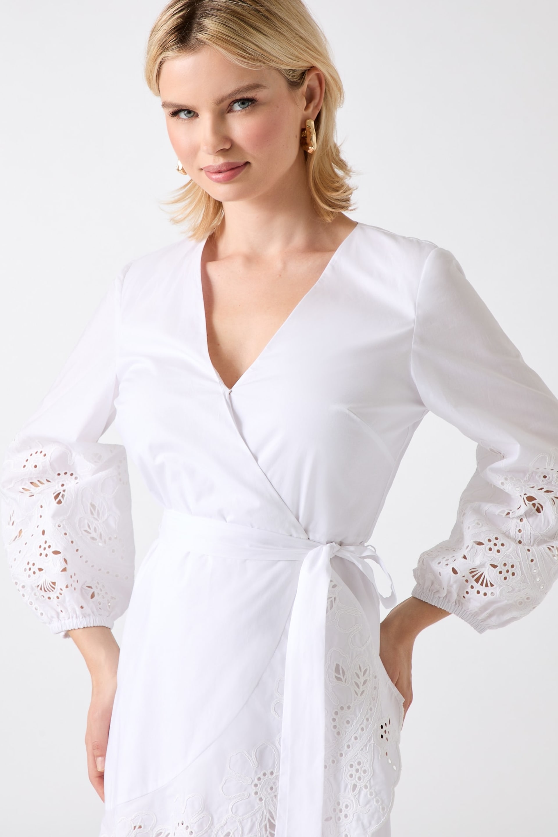 women's snow white dress D367 Size:L 16.5 Neck 34-35 Sleeve classic costumes Wedding Dresses - Couture 10.16_3for179