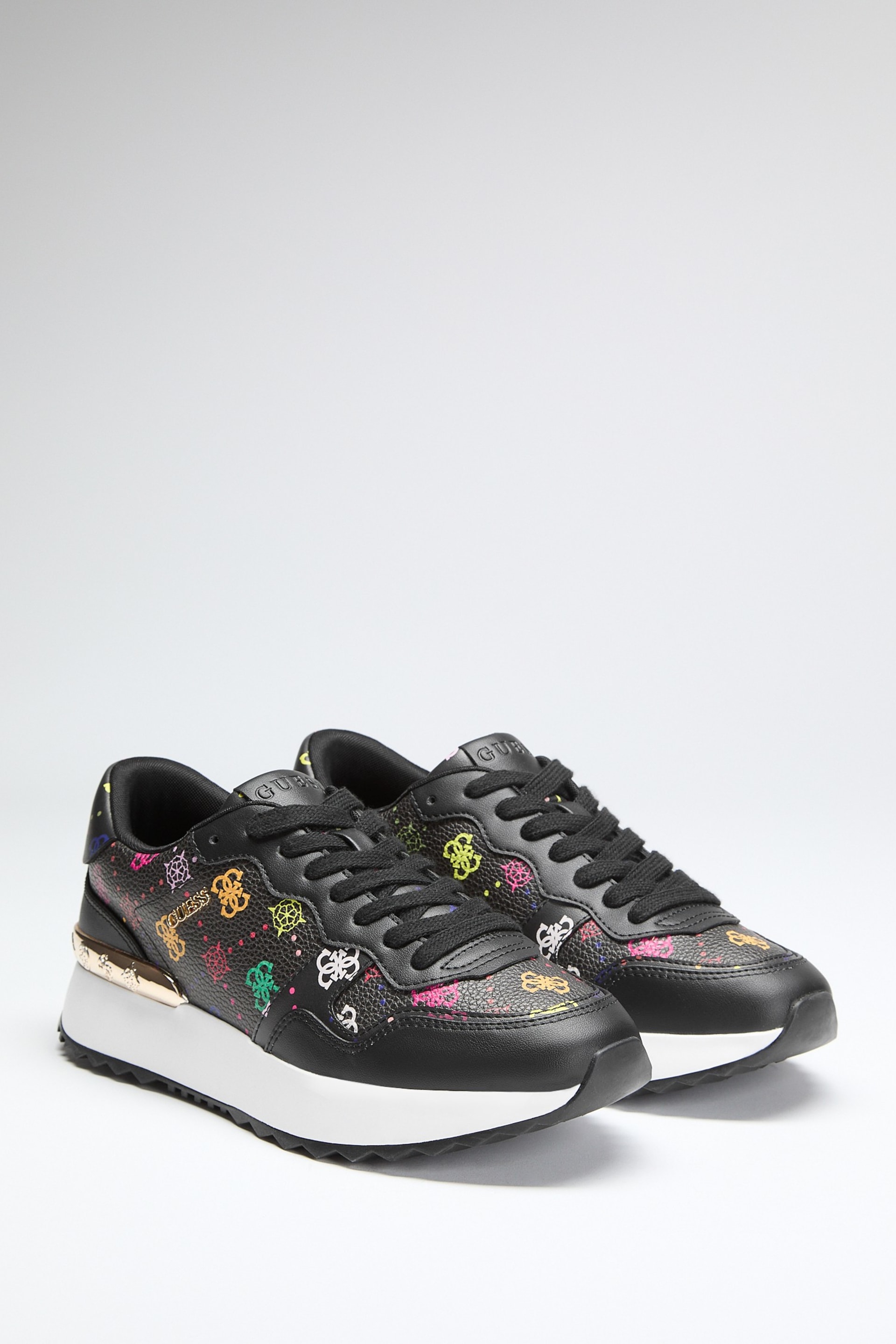 靴 guesssjp GUESS® Vinsa Logo Running Shoes Women