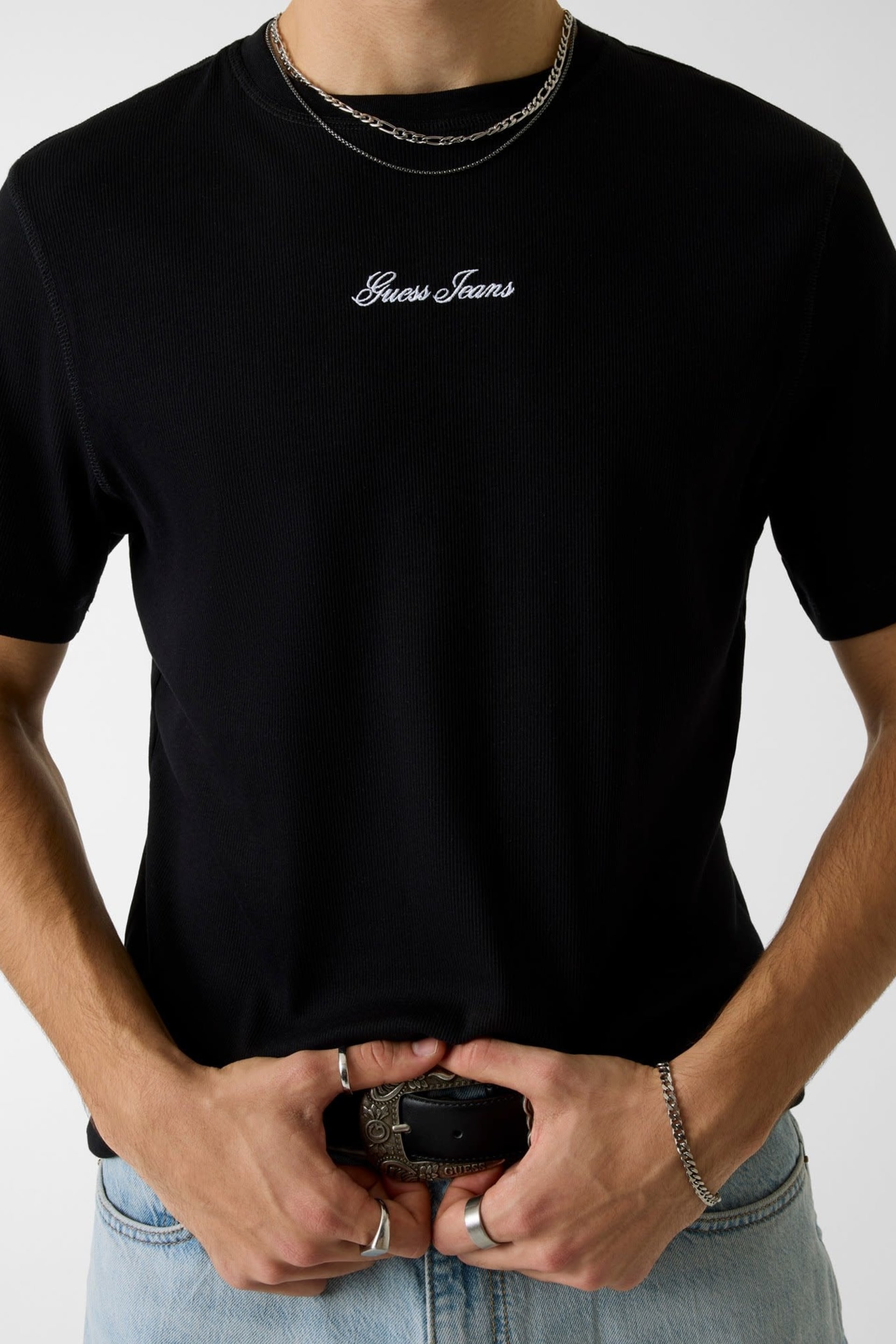 Embroidered logo t-shirt Men | GUESS Jeans®