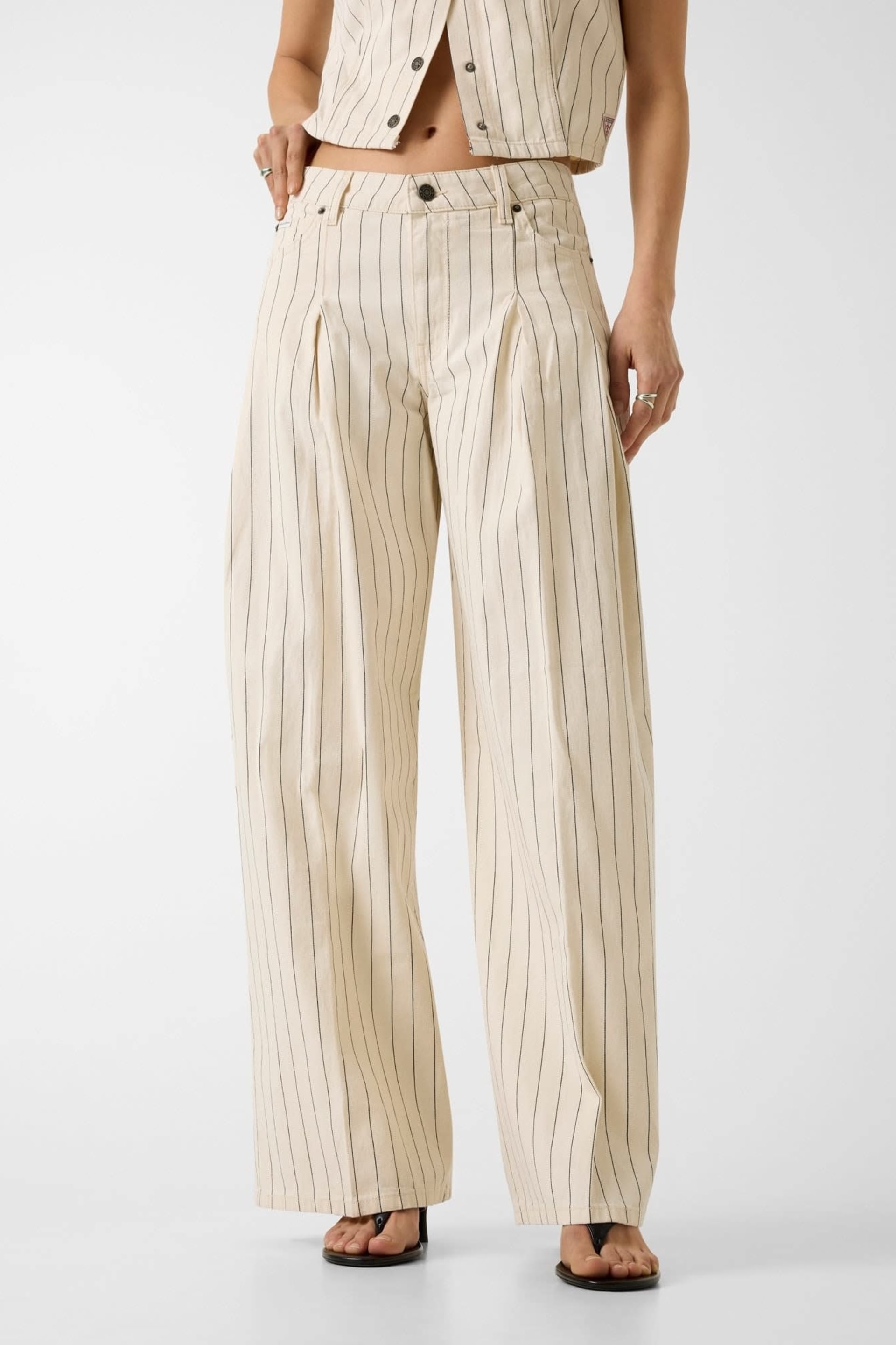 GUESS® G12 Pleated extra wide-leg jeans