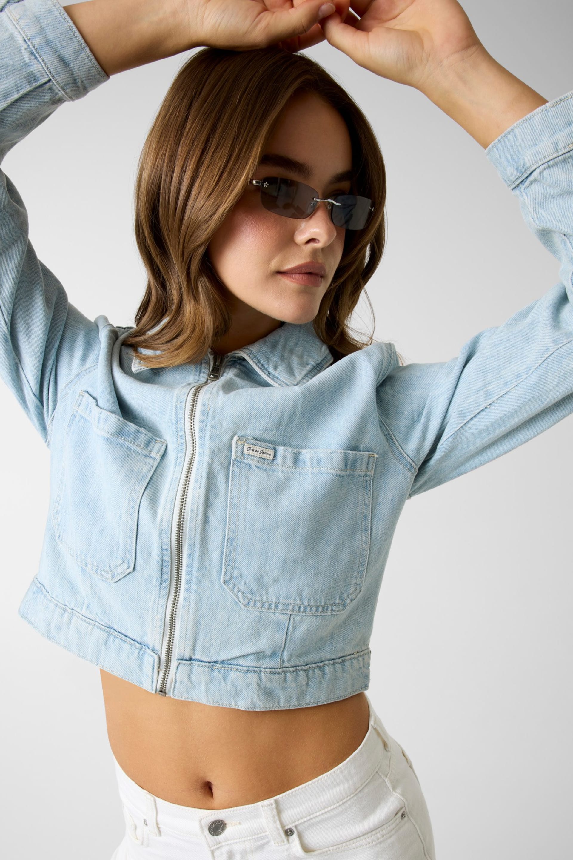 GUESS® Cropped denim jacket
