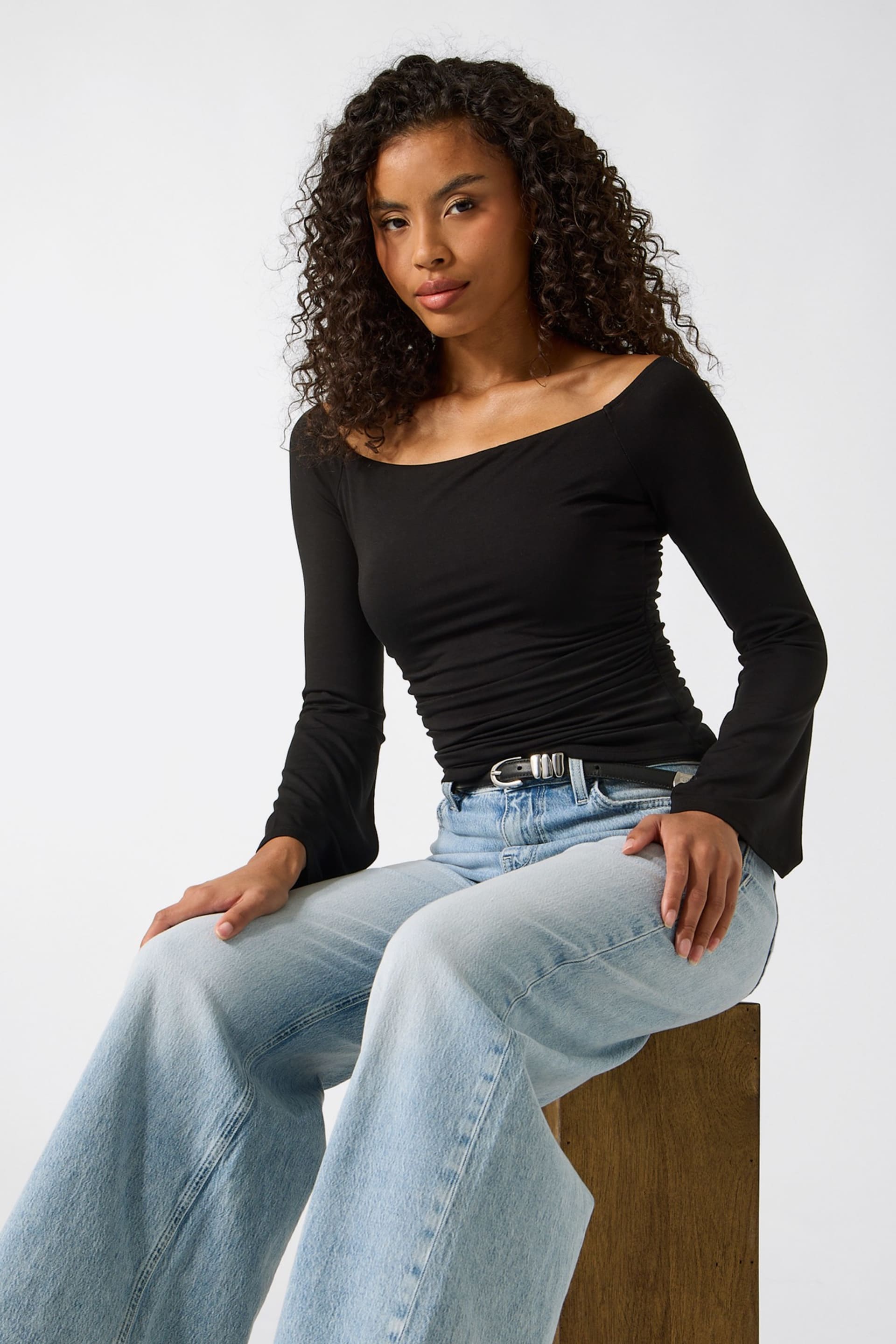 トップス roughlow blossom shoulder tops(black) W6GP33K3242-JBLK-ALT1