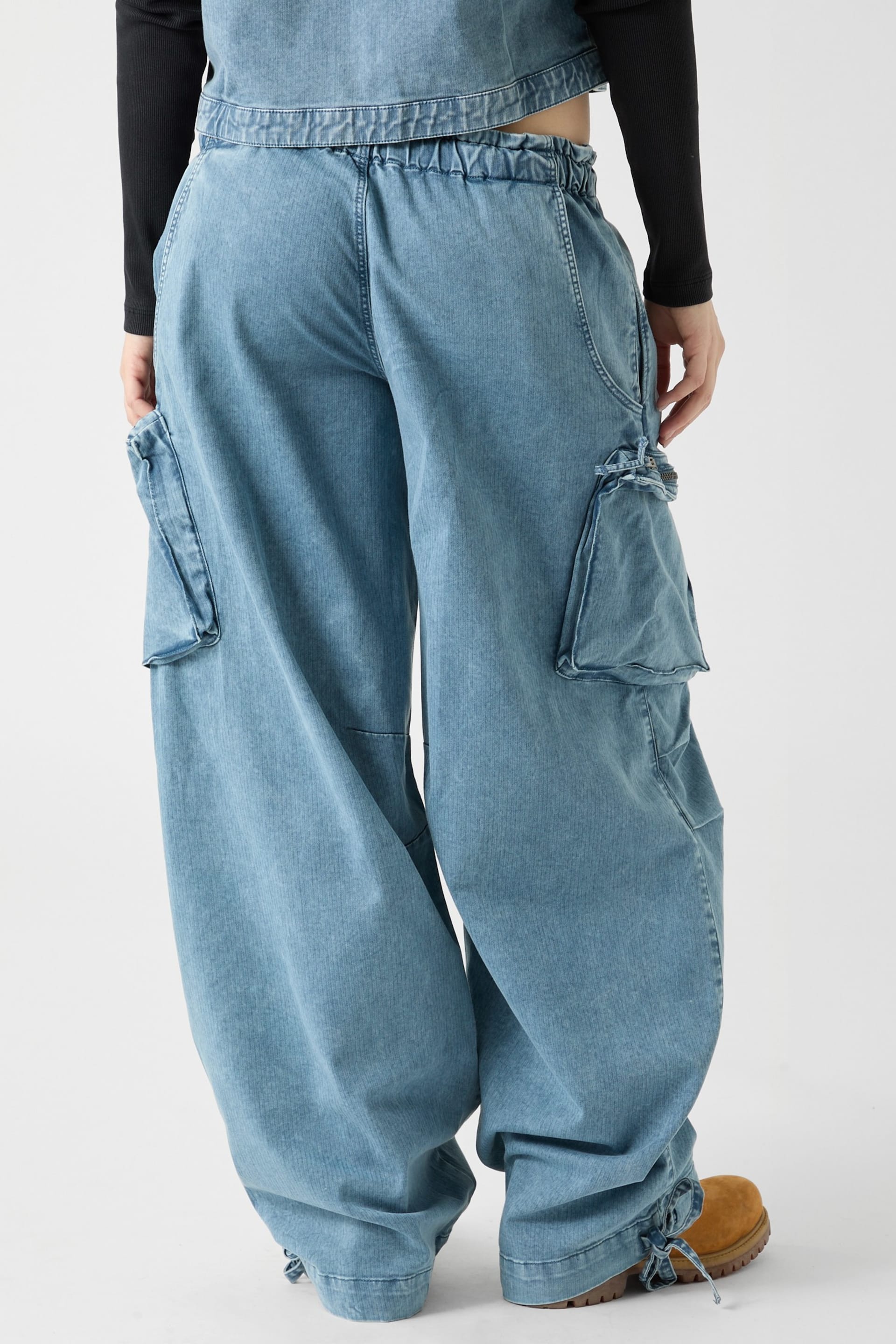 GUESS® GUESS Originals Baggy Parachute Jeans