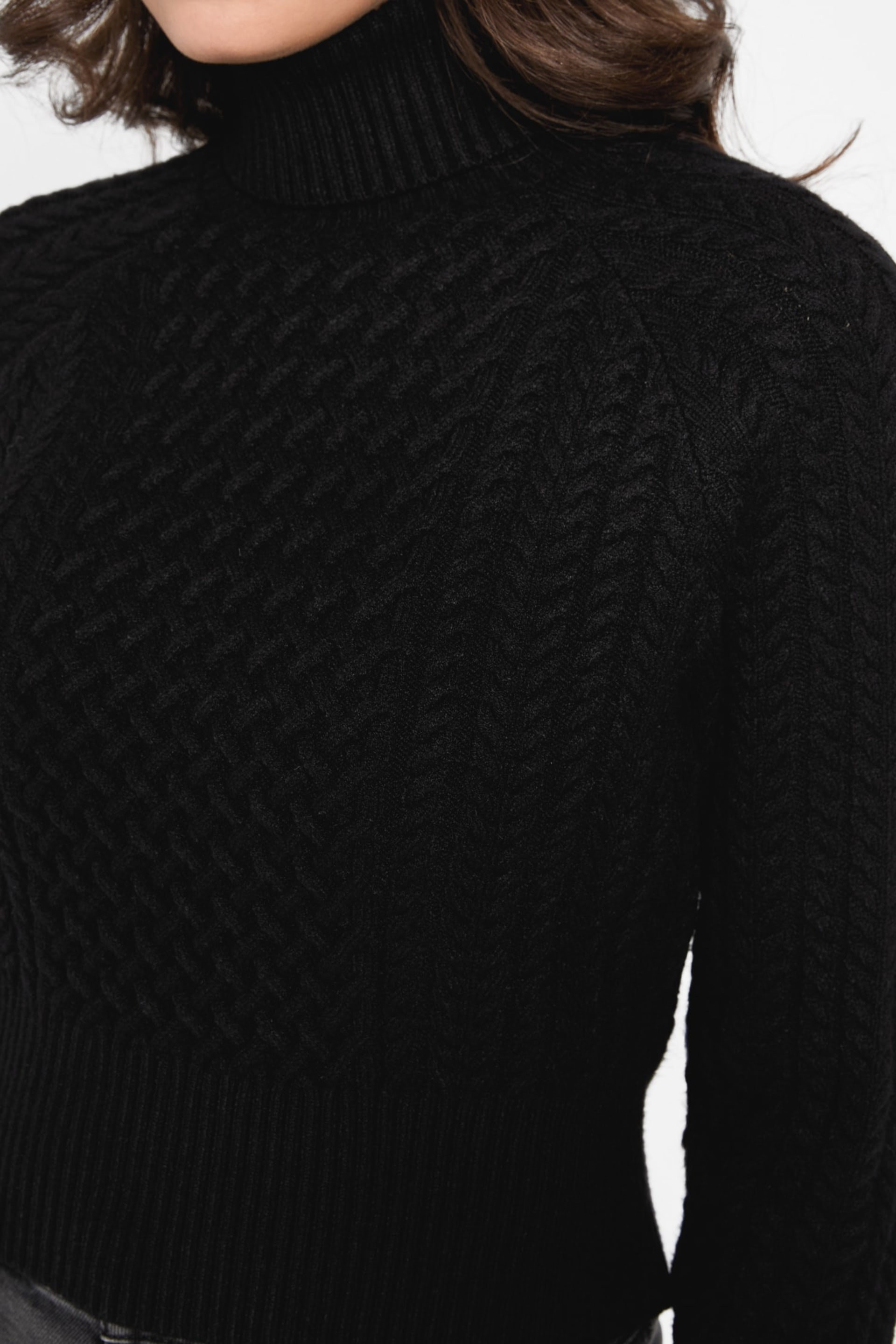yuki GUESS® Eco Yuki Fisherman Sweater Women