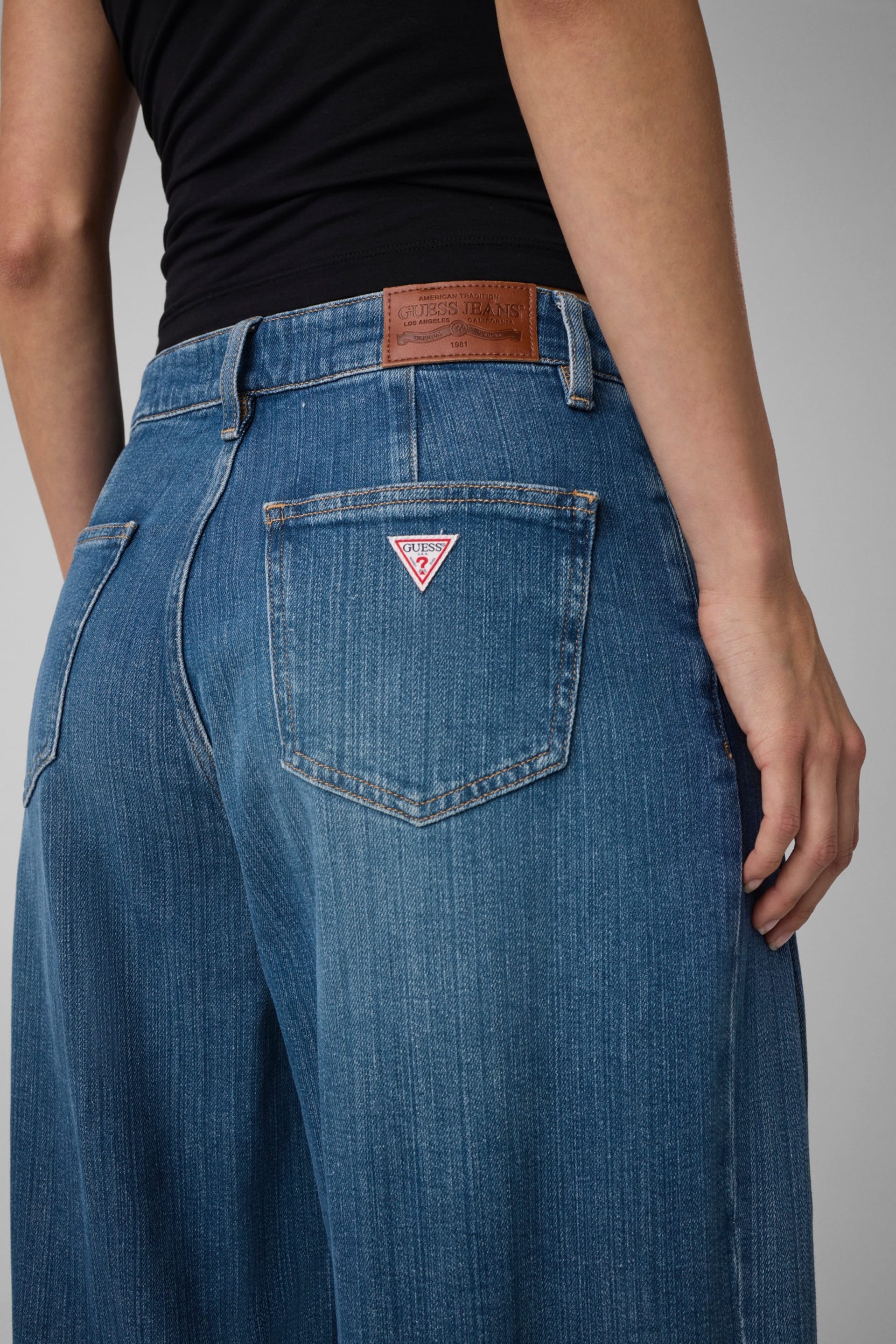 GUESS® G12 Pleated jeans