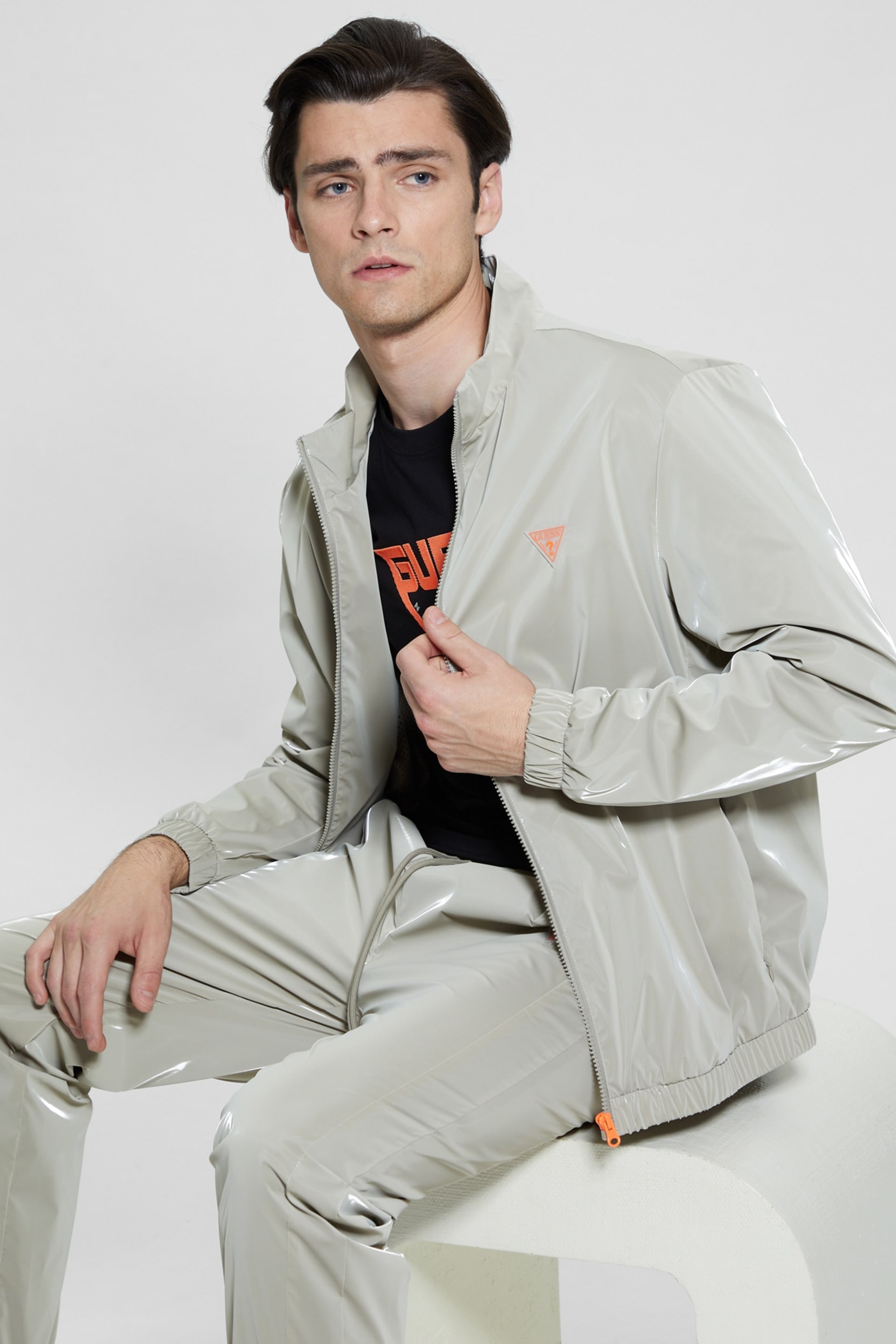 GUESS グレー ジップアップスタジャン　タグ付未使用 Z4GQ08WG6M0-G9J5