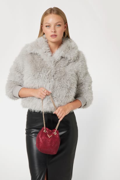 Zalina taşlı mini kova çanta Kadın | GUESS® Geçmiş Koleksiyonlar