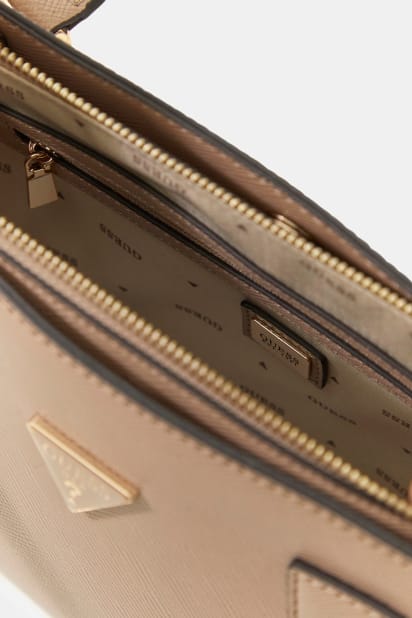 GUESS® Serenova Saffiano El Çantası Kadın