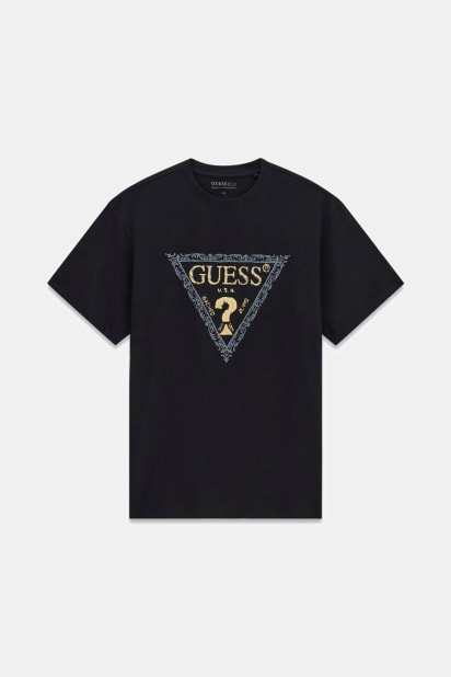 Üçgen logolu tişört Erkek | GUESS® Geçmiş Koleksiyonlar